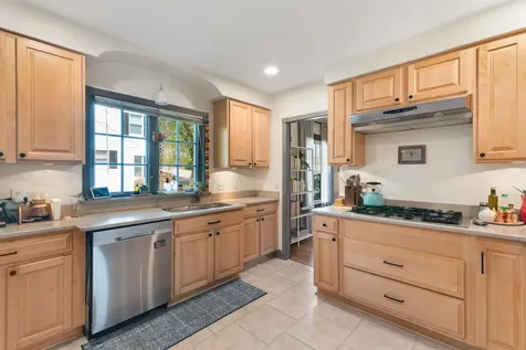 76 Belmont Avenue Brattleboro VT 05301