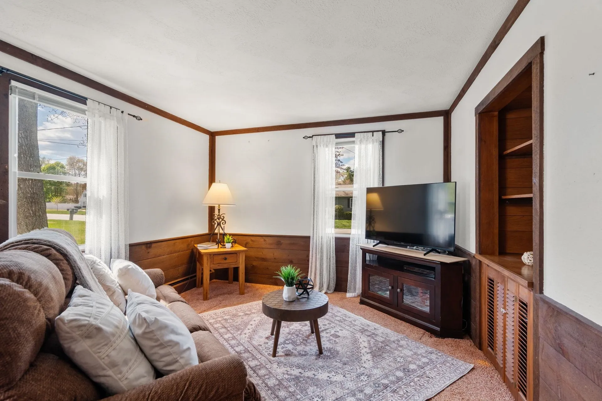 14 Trinity Drive Nashua NH 03063