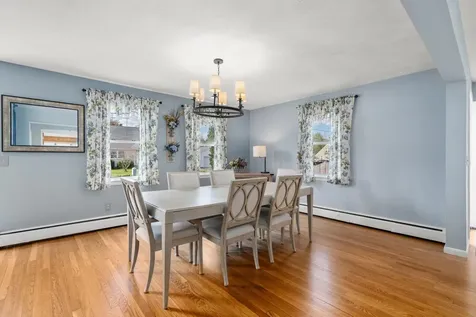 14 Trinity Drive Nashua NH 03063