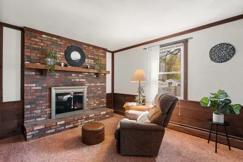 14 Trinity Drive Nashua NH 03063