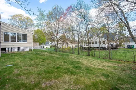 14 Trinity Drive Nashua NH 03063