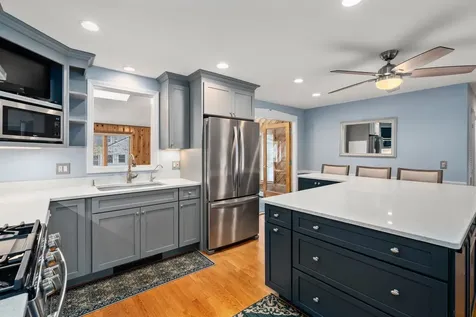 14 Trinity Drive Nashua NH 03063