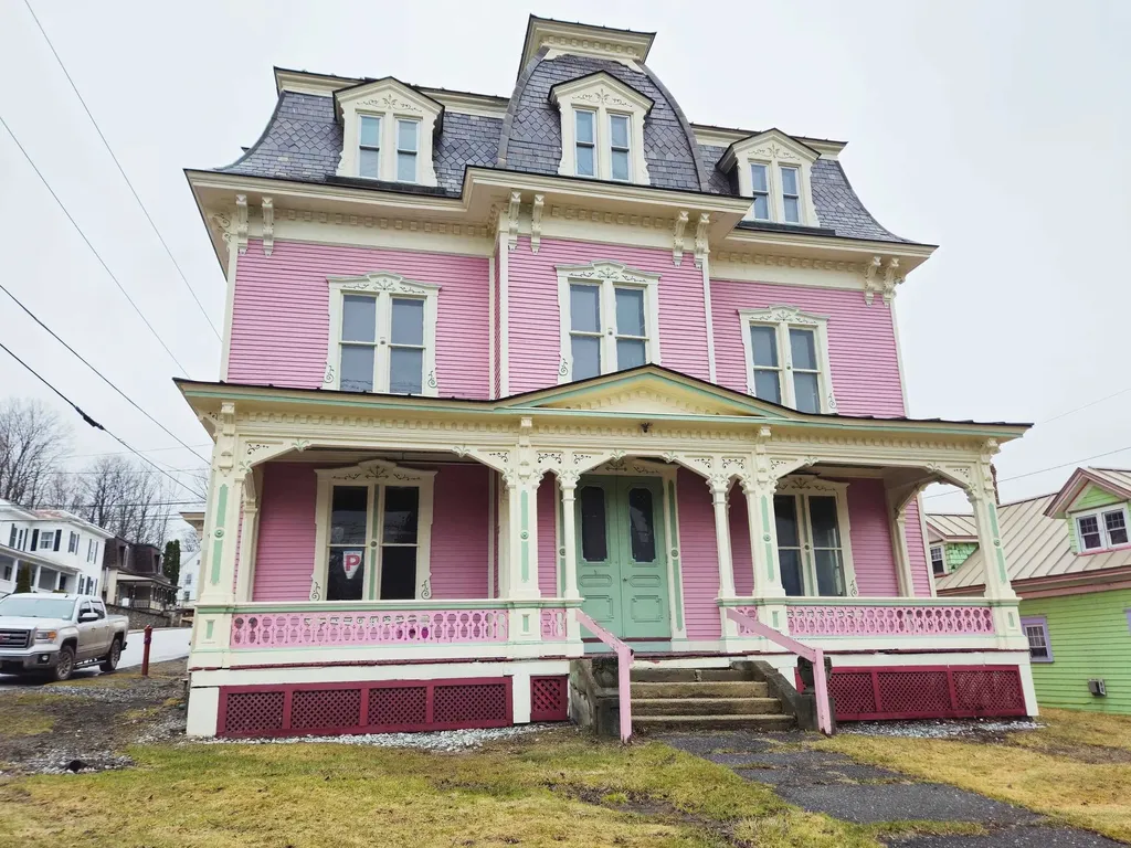 10 School Street Richford VT 05476