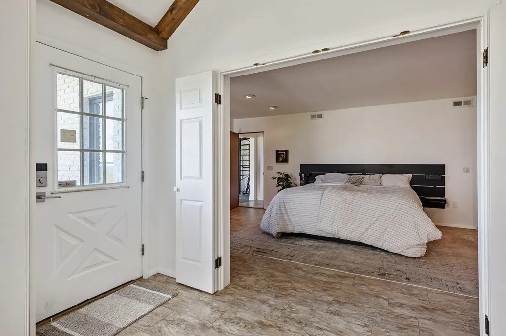 431 Mcgregor Point Alburgh VT 05440