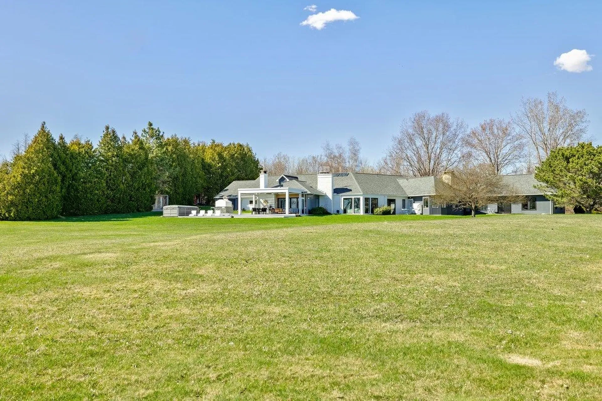 431 Mcgregor Point Alburgh VT 05440