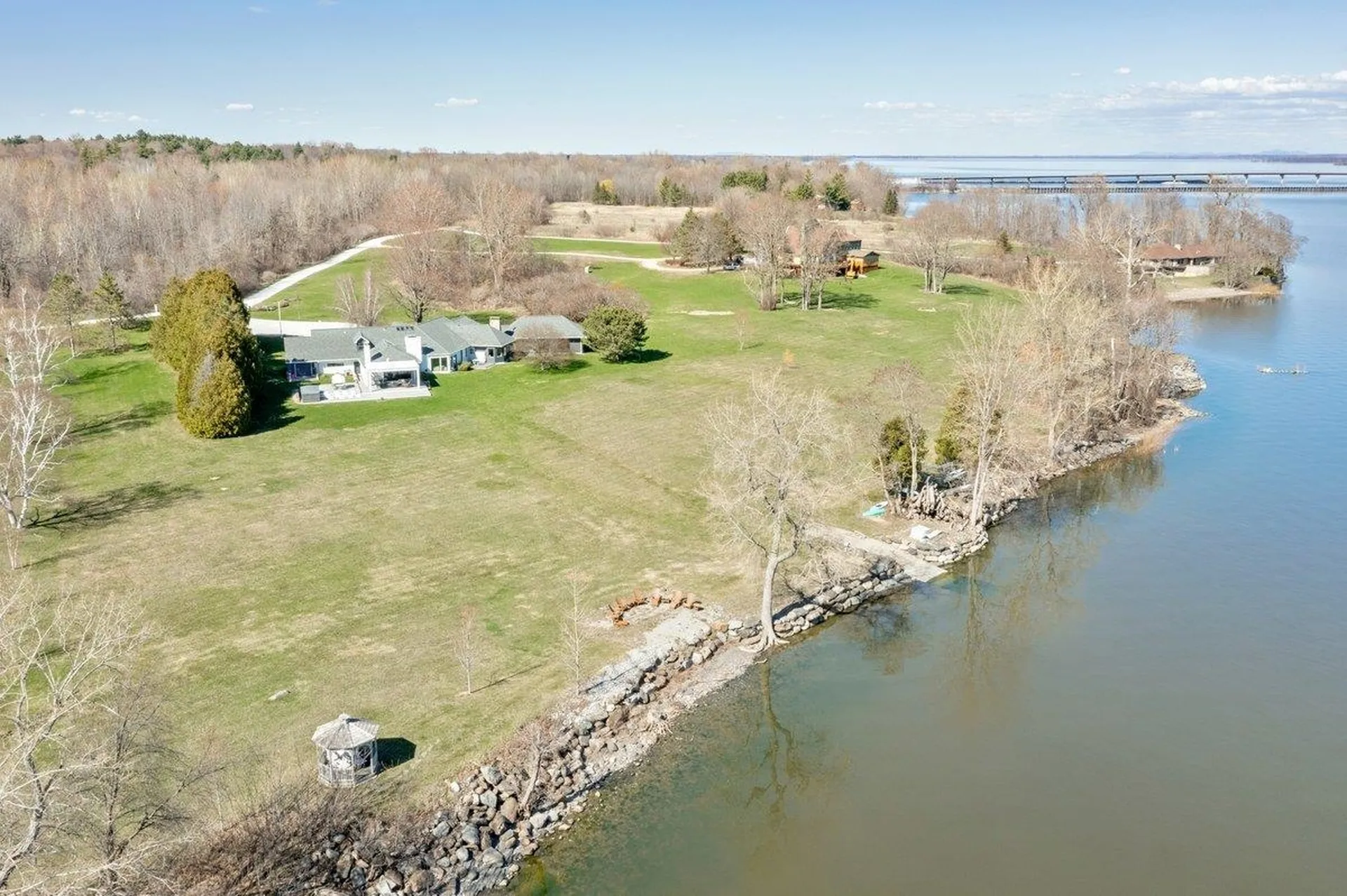 431 Mcgregor Point Alburgh VT 05440