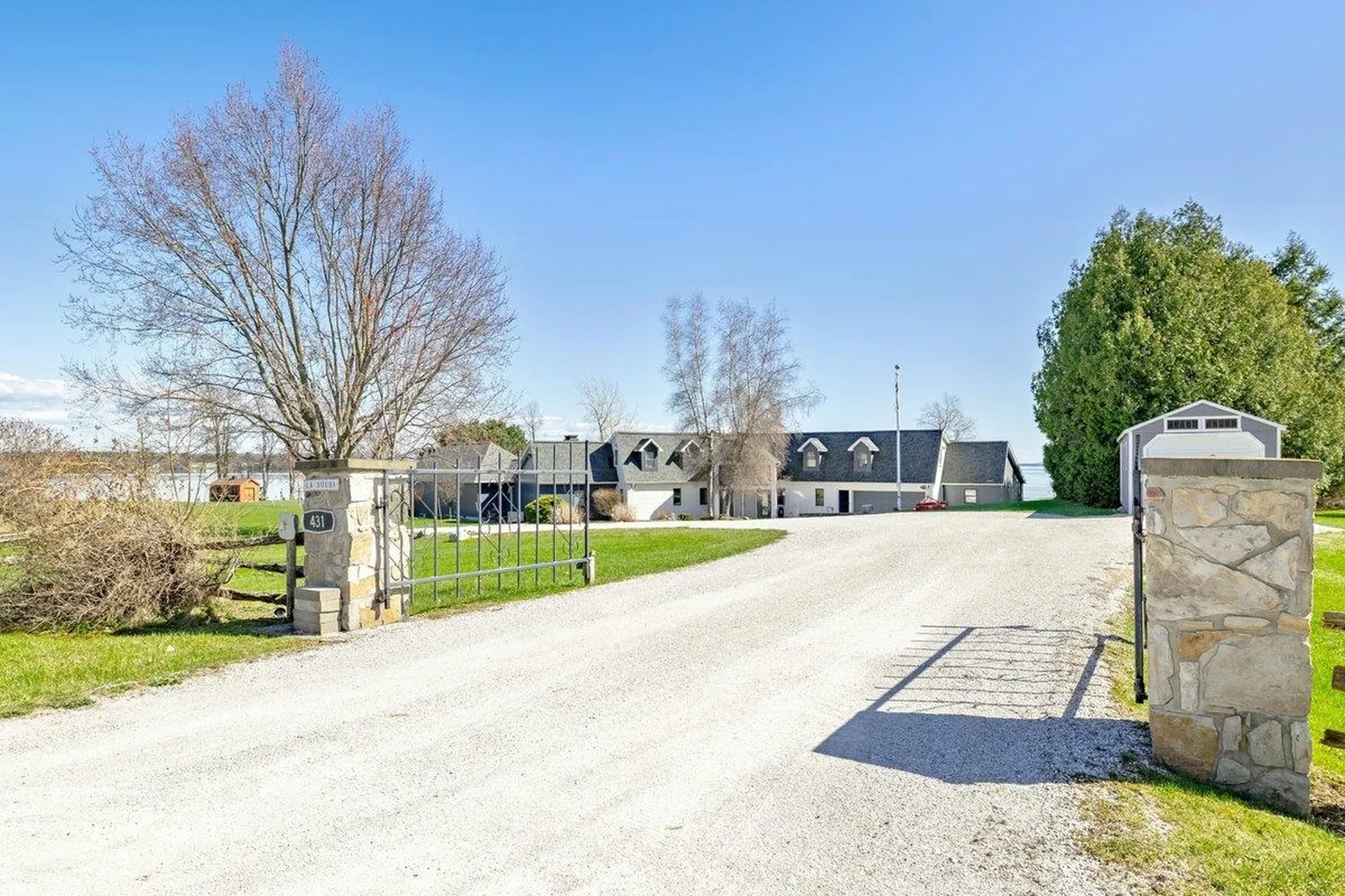 431 Mcgregor Point Alburgh VT 05440