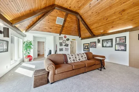 431 Mcgregor Point Alburgh VT 05440