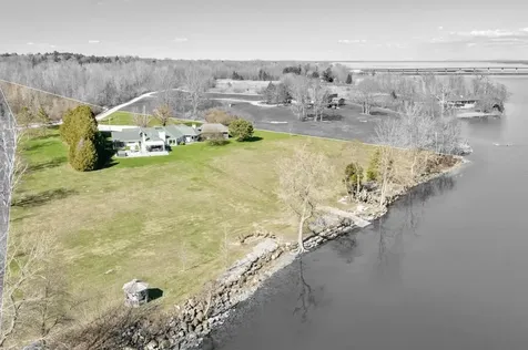 431 Mcgregor Point Alburgh VT 05440