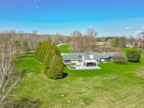 431 Mcgregor Point Alburgh VT 05440