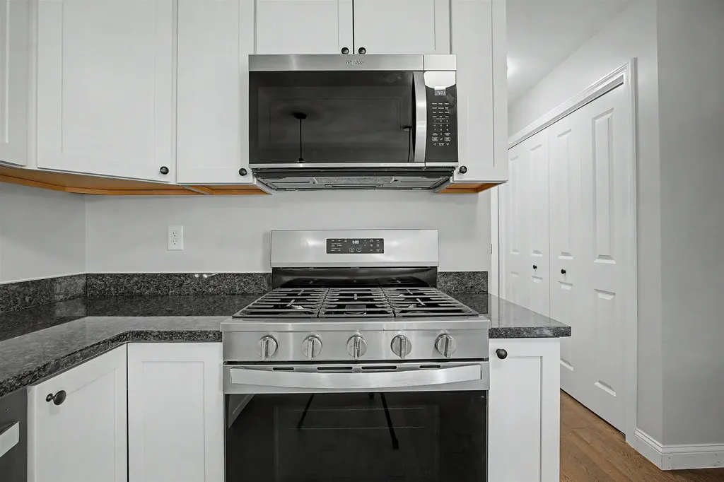 5 Blaisdell Court Raymond NH 03077