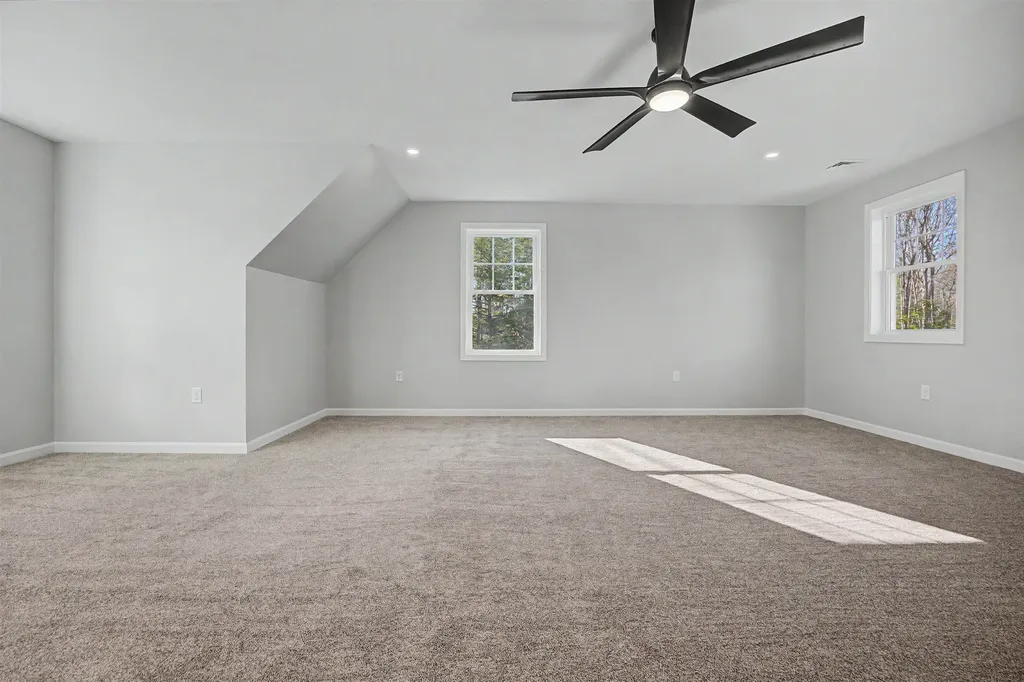5 Blaisdell Court Raymond NH 03077