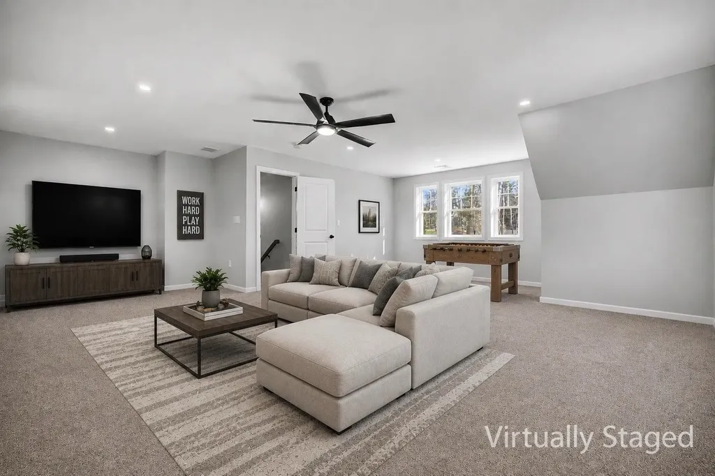 5 Blaisdell Court Raymond NH 03077