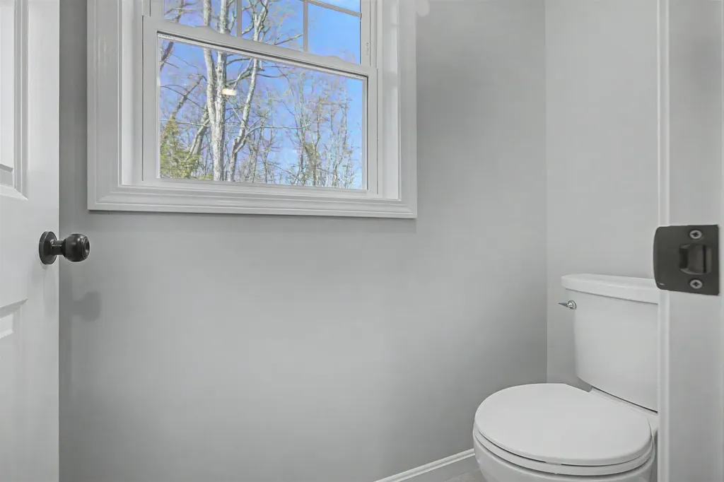 5 Blaisdell Court Raymond NH 03077