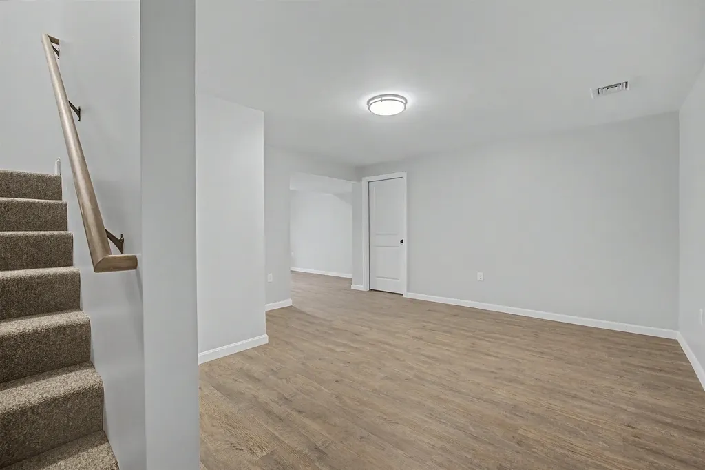 5 Blaisdell Court Raymond NH 03077