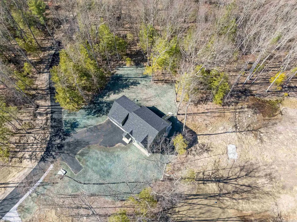 5 Blaisdell Court Raymond NH 03077