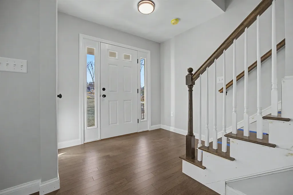 5 Blaisdell Court Raymond NH 03077