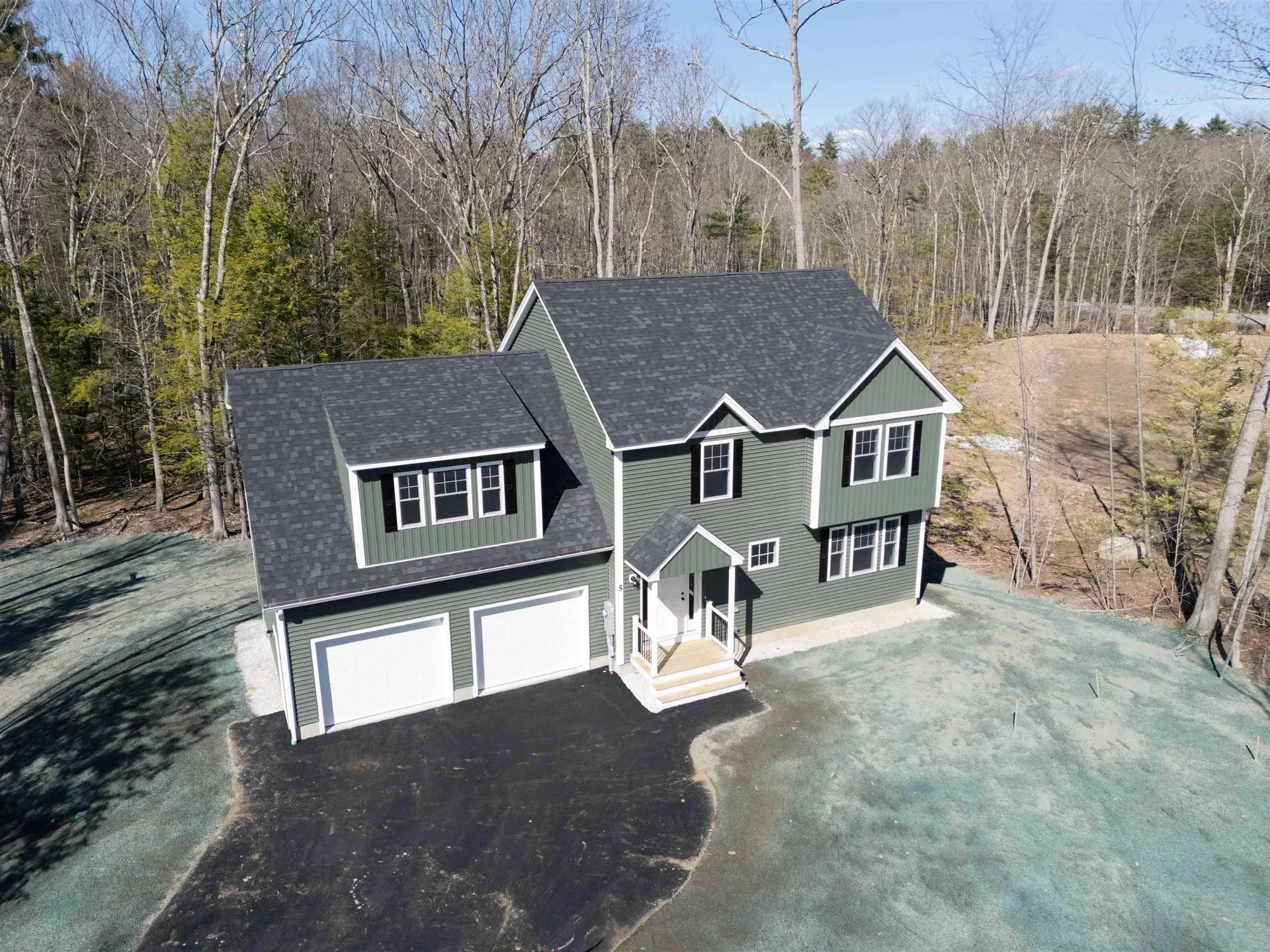 5 Blaisdell Court Raymond NH 03077