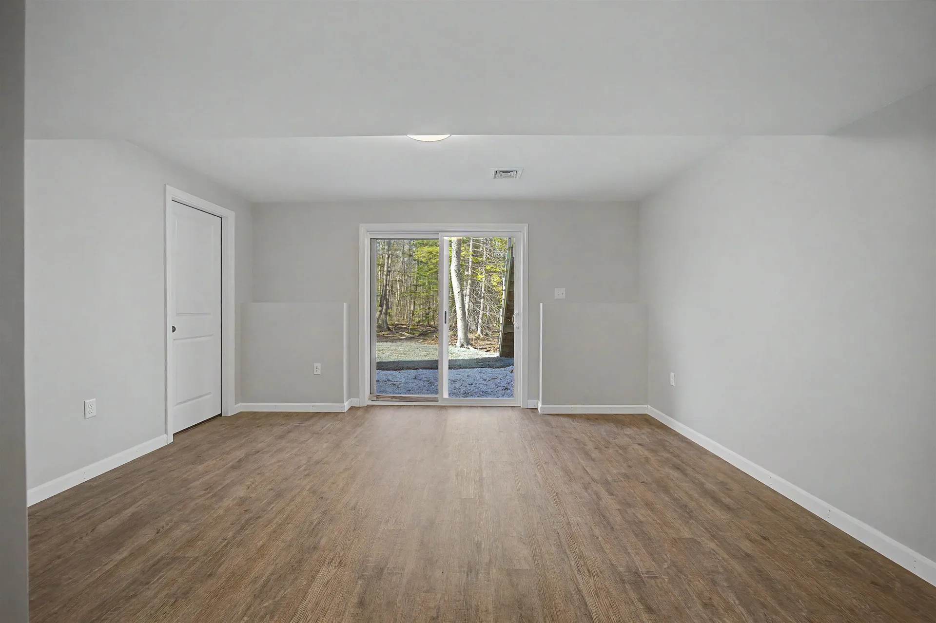 5 Blaisdell Court Raymond NH 03077