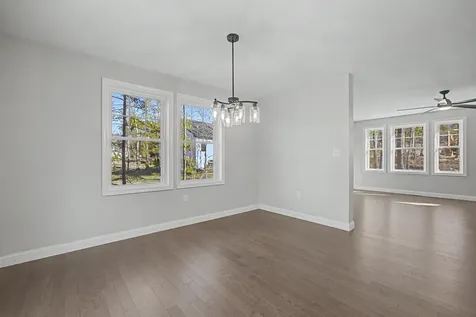 5 Blaisdell Court Raymond NH 03077
