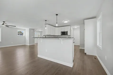 5 Blaisdell Court Raymond NH 03077