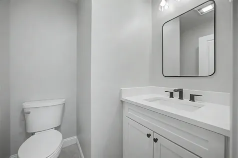5 Blaisdell Court Raymond NH 03077