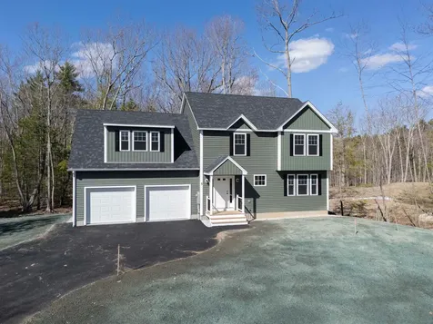 5 Blaisdell Court Raymond NH 03077