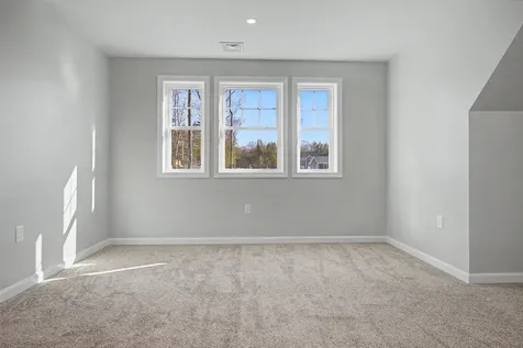 5 Blaisdell Court Raymond NH 03077