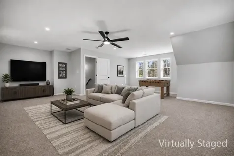 5 Blaisdell Court Raymond NH 03077