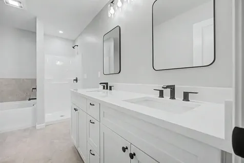 5 Blaisdell Court Raymond NH 03077