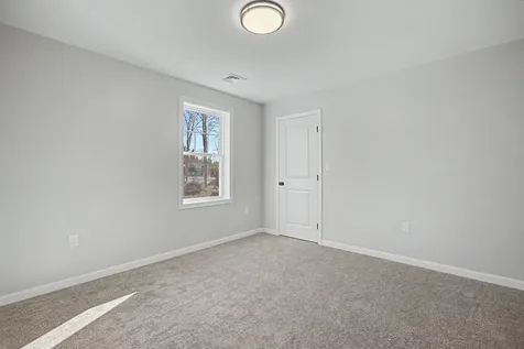 5 Blaisdell Court Raymond NH 03077