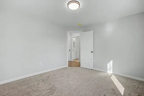 5 Blaisdell Court Raymond NH 03077