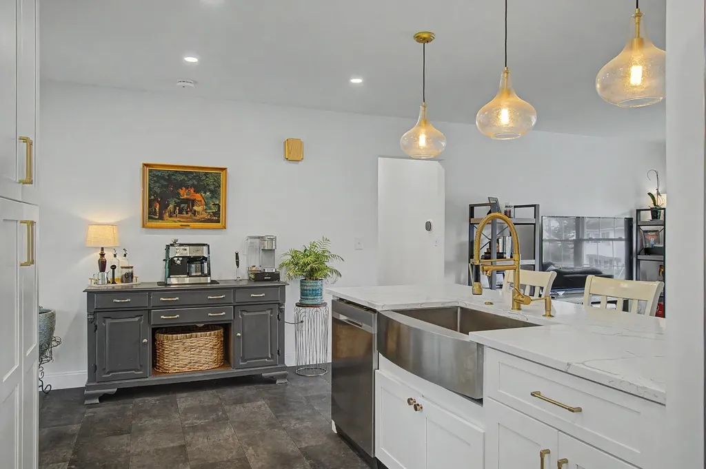 49 Helen Avenue South Burlington VT 05403