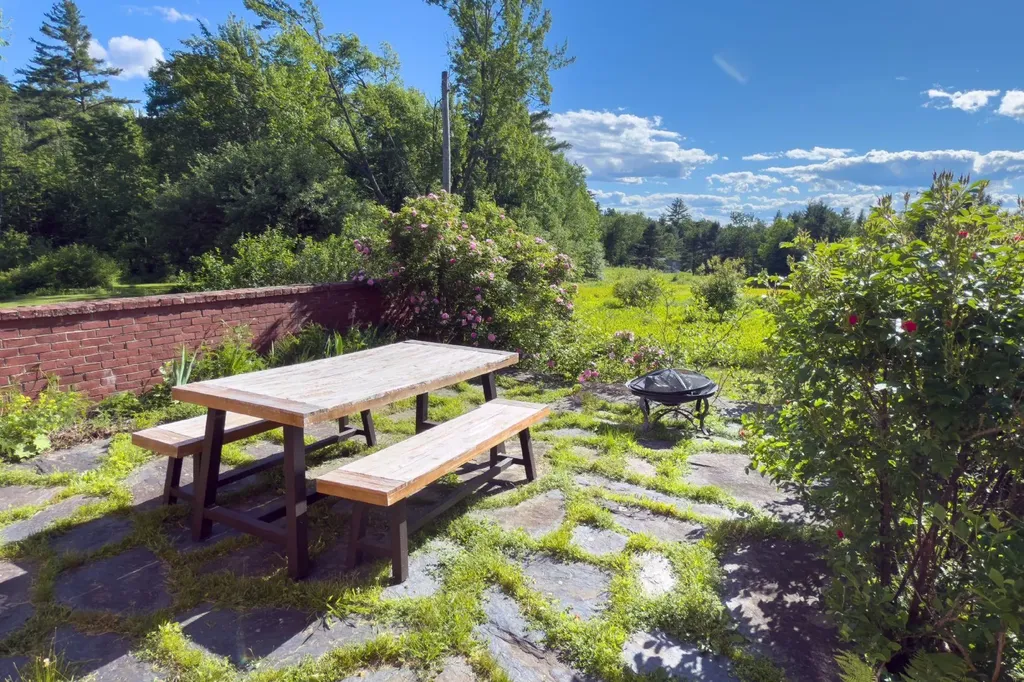 994 Pearl Lake Road Sugar Hill NH 03586