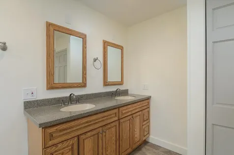 64 Maple Street Chester VT 05143