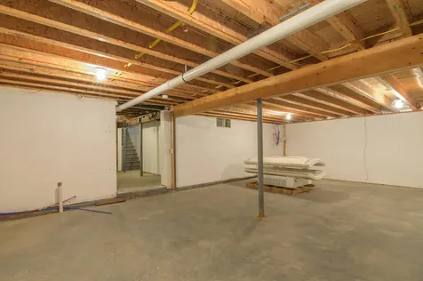 64 Maple Street Chester VT 05143