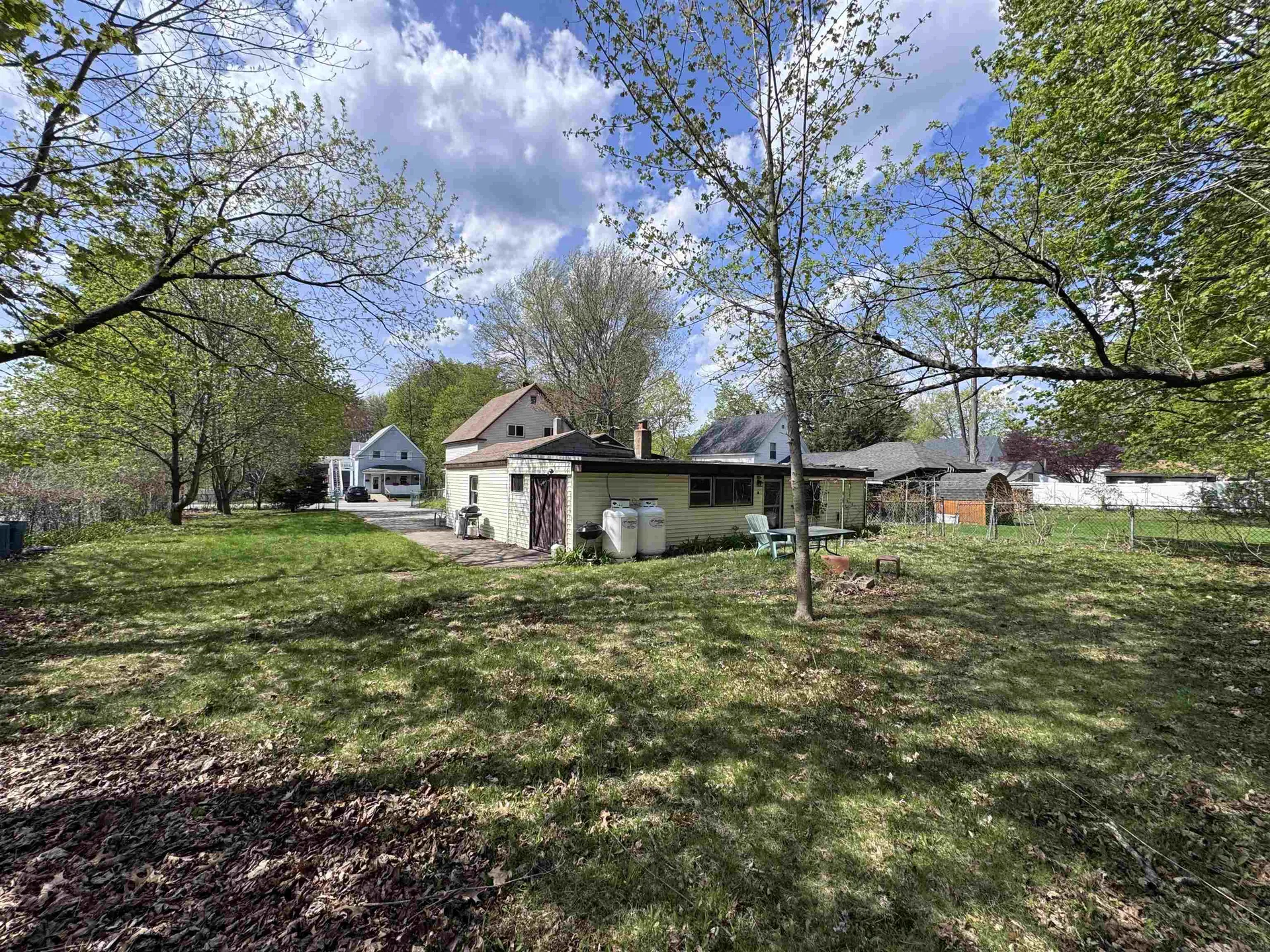 16 Norton Street Derry NH 03038