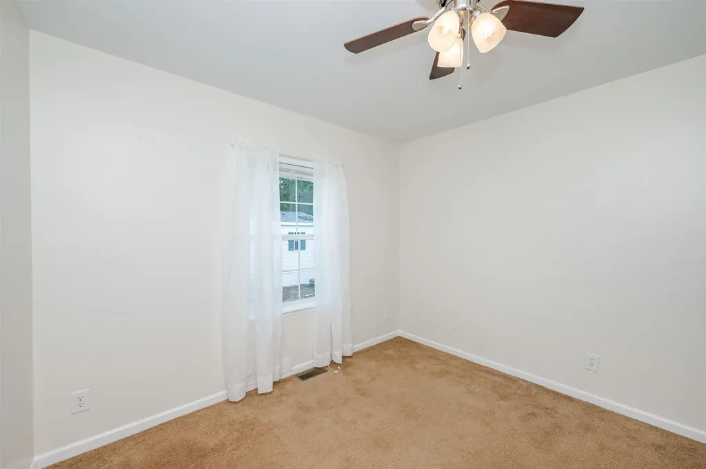 71 Eagle Drive Rochester NH 03868
