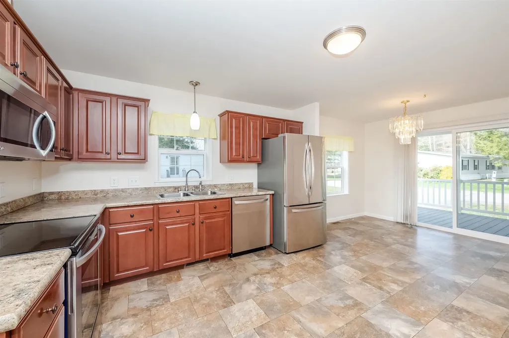 71 Eagle Drive Rochester NH 03868