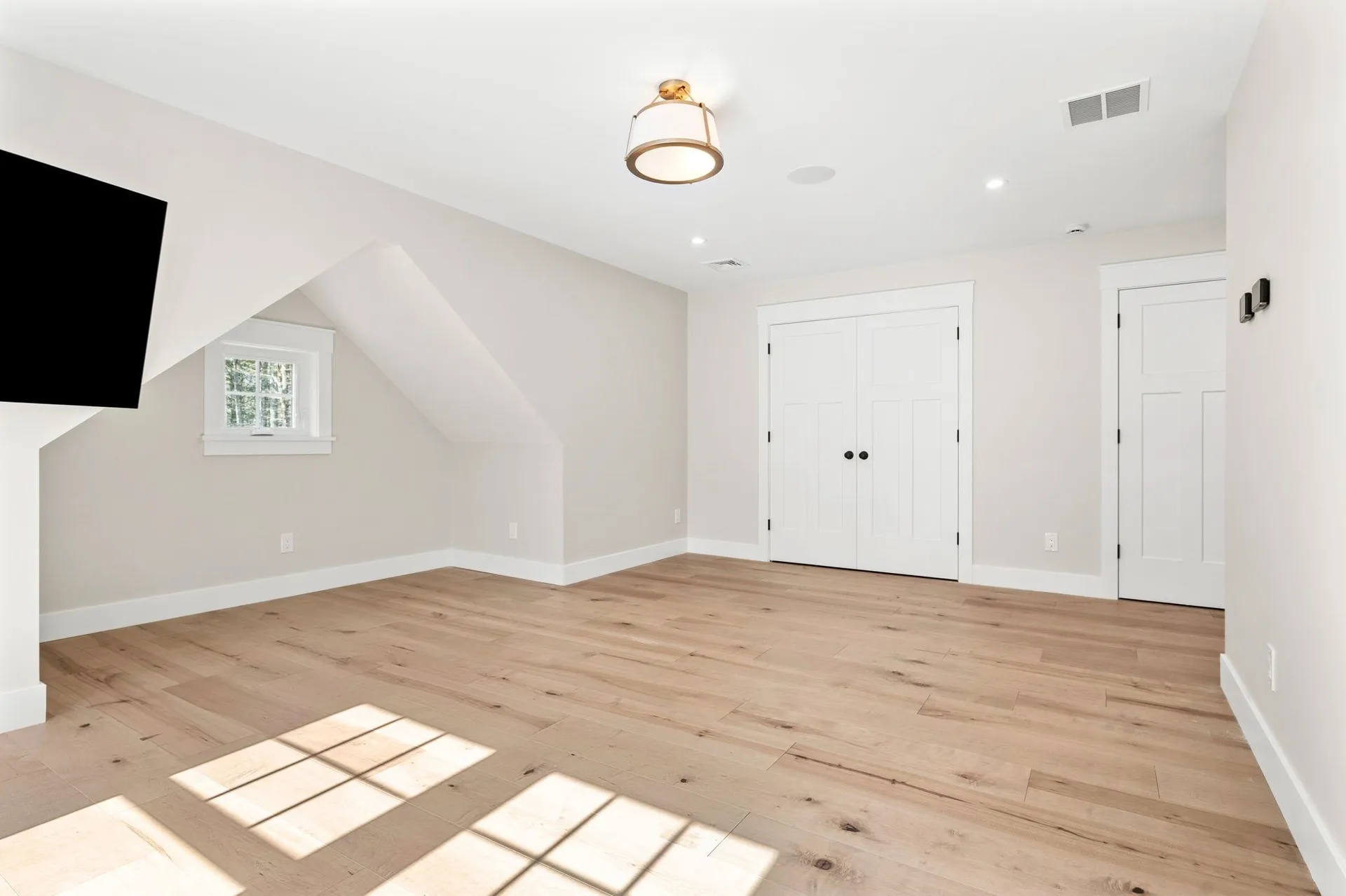 12-41 Knoll Crest Road Bedford NH 03110