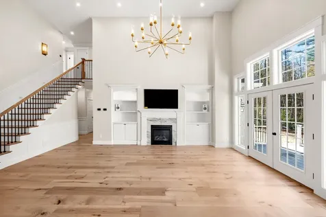12-41 Knoll Crest Road Bedford NH 03110