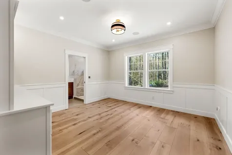 12-41 Knoll Crest Road Bedford NH 03110
