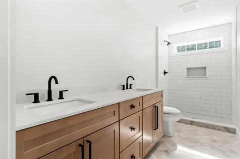 12-41 Knoll Crest Road Bedford NH 03110