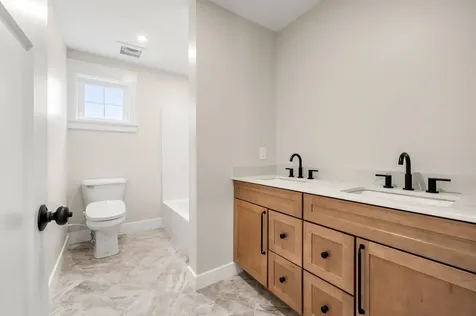 12-41 Knoll Crest Road Bedford NH 03110