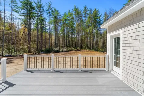 12-41 Knoll Crest Road Bedford NH 03110