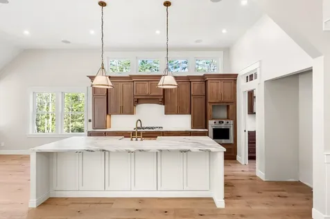 12-41 Knoll Crest Road Bedford NH 03110