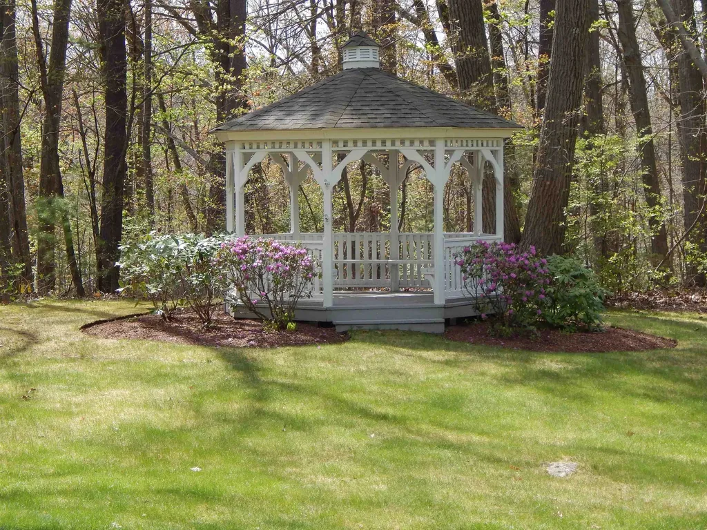 300 River Road Manchester NH 03104