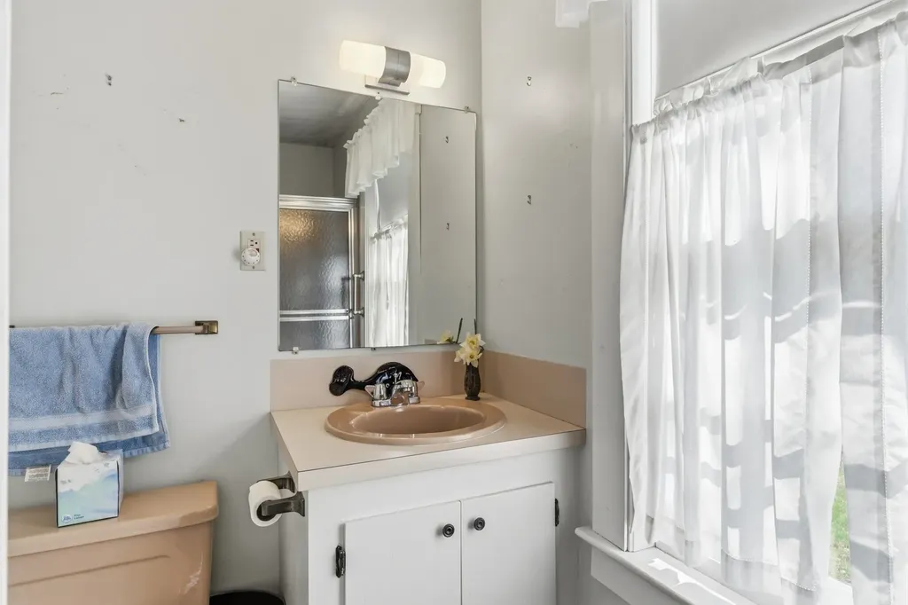 567 Main Street Sanford ME 04083