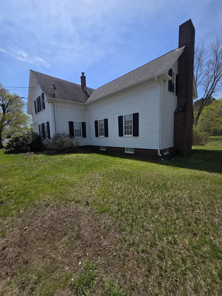 567 Main Street Sanford ME 04083