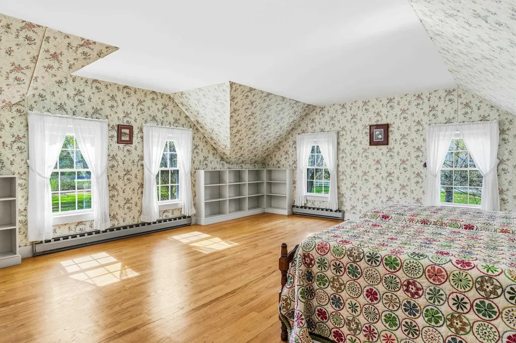 567 Main Street Sanford ME 04083